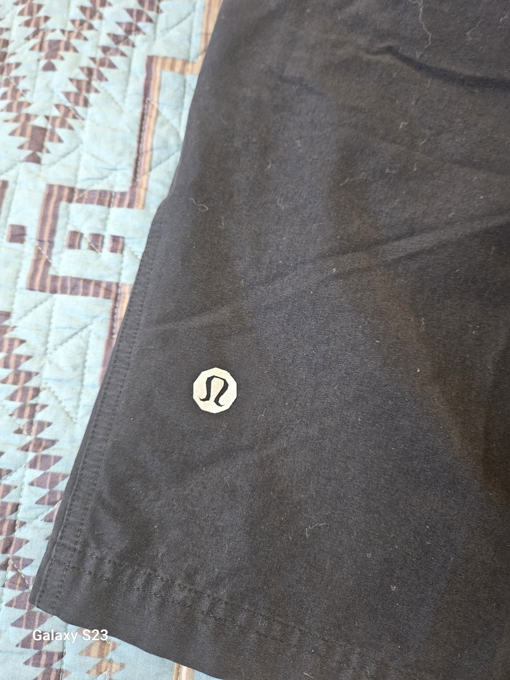 lululemon athletica Men's Black Flat-Front Performance Shorts - Picture 5 of 8